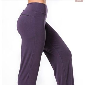 Black Ptula lounge pants